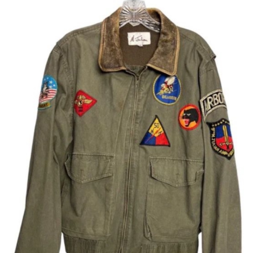 M.jilian vintage military’ jacket with patches medium